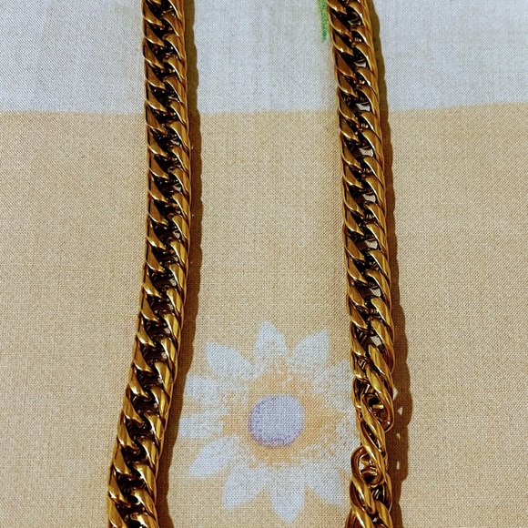 🔵Stainless steel thick golden chain for Men - Picture 2 of 8